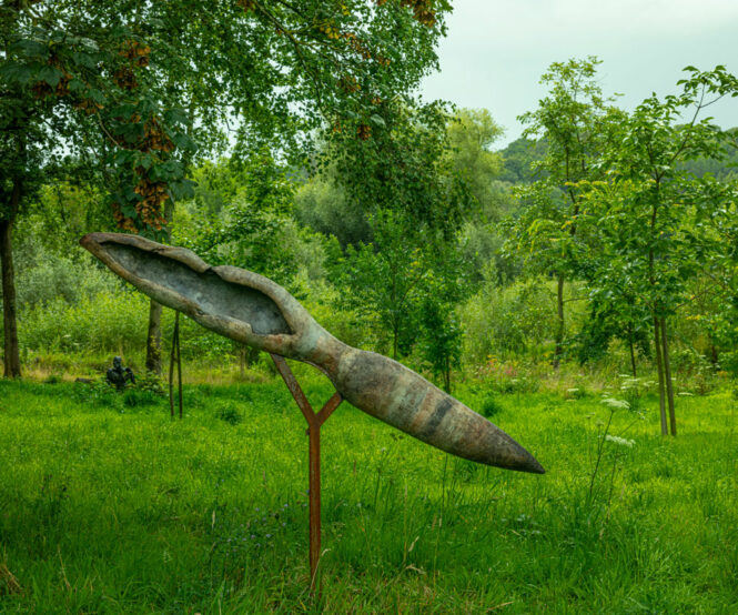 Wings of Silence II, sculpture by Louise Renaud, 160 x 20 cm, jesmonite