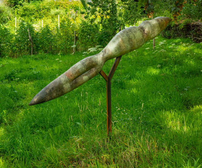 Wings of Silence II, sculpture by Louise Renaud, 160 x 20 cm, jesmonite